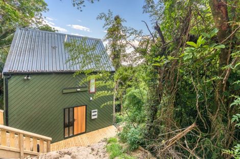 Photo of property in 40 Otitori Bay Road, Titirangi, Auckland, 0604