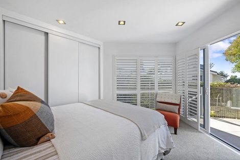 Photo of property in 39 Eastcliffe Road, Castor Bay, Auckland, 0620