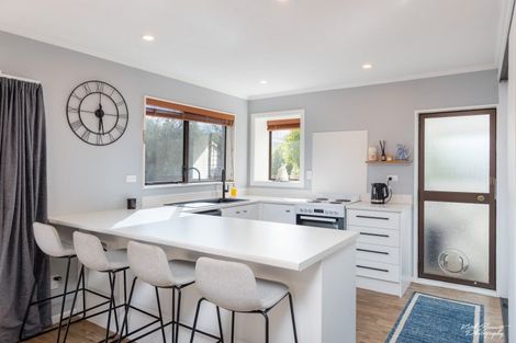 Photo of property in 3f2- Ararino Street, Trentham, Upper Hutt, 5018