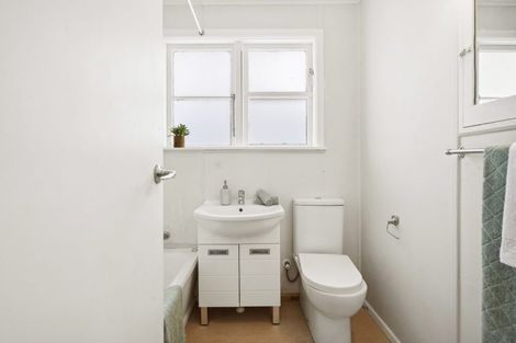 Photo of property in 53 Hewer Crescent, Naenae, Lower Hutt, 5011