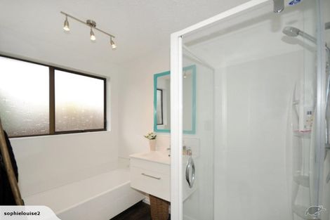 Photo of property in 24 Solway Avenue, Ilam, Christchurch, 8041