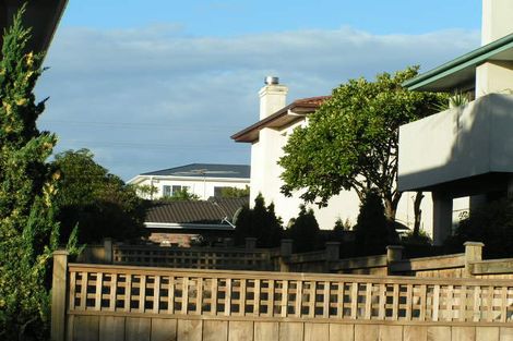 Photo of property in 2/1 Sydney Street, Hauraki, Auckland, 0622