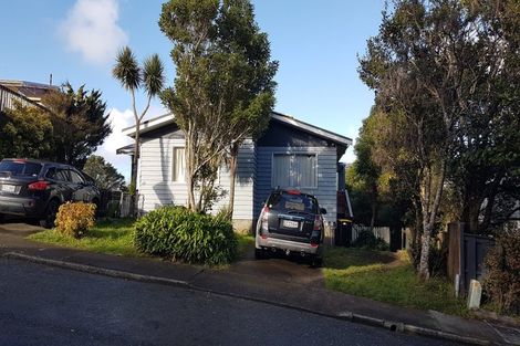 Photo of property in 32 Thurleigh Grove, Karori, Wellington, 6012