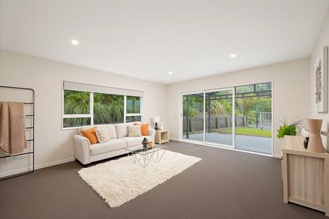 Photo of property in 220 Forest Hill Road, Waiatarua, Auckland, 0612
