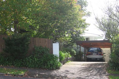 Photo of property in 4a Roland Hill, Glen Eden, Auckland, 0602