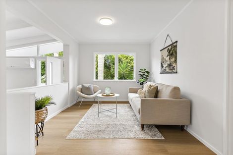 Photo of property in 36 Beaudine Avenue, Glenfield, Auckland, 0629