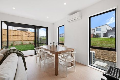 Photo of property in 529 Massey Road, Mangere, Auckland, 2022