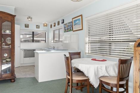 Photo of property in 2/10 Terrace Avenue, Mount Maunganui, 3116