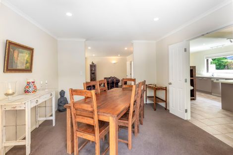 Photo of property in 5 Gulliver Place, Conifer Grove, Takanini, 2112