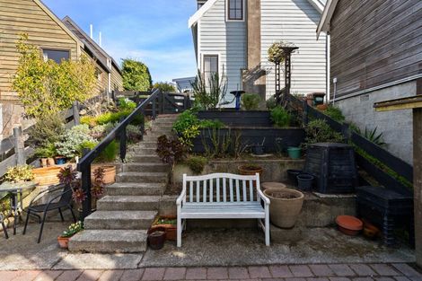 Photo of property in 8a Cassis Place, Crofton Downs, Wellington, 6035