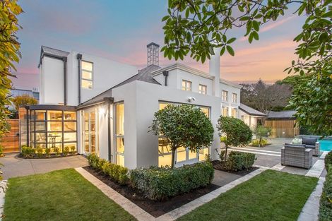 Photo of property in 17 Allister Avenue, Merivale, Christchurch, 8014