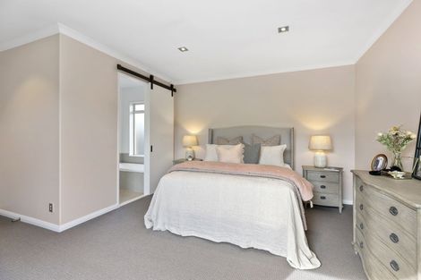 Photo of property in 68 Willowview Drive, Redwood, Christchurch, 8051