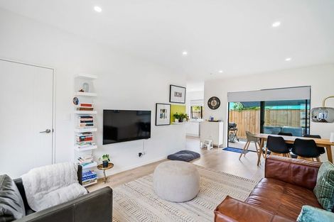 Photo of property in 66c Donovan Avenue, Massey, Auckland, 0614