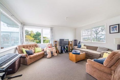 Photo of property in 53 Bruce Road, Glenfield, Auckland, 0629