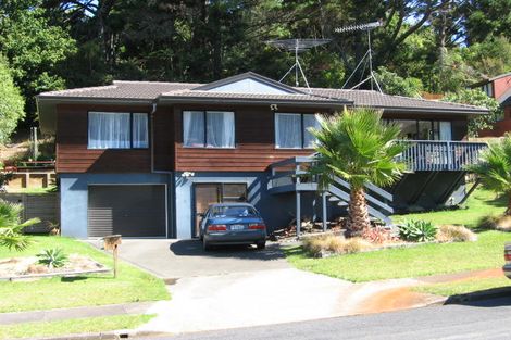 Photo of property in 56 Topliss Drive, Northcross, Auckland, 0632
