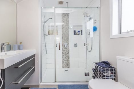 Photo of property in 3 Cresswell Place, Johnsonville, Wellington, 6037