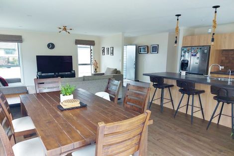 Photo of property in 175 Navigation Drive, Whitby, Porirua, 5024