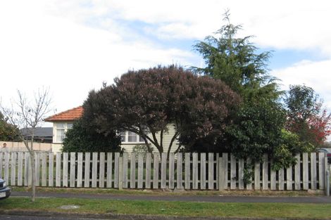 Photo of property in 9 Ross Crescent, Fairfield, Hamilton, 3214