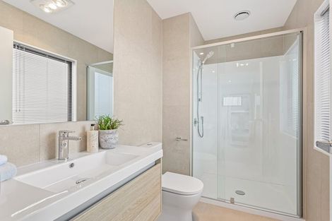Photo of property in 77 Pepene Avenue, Takanini, Auckland, 2112
