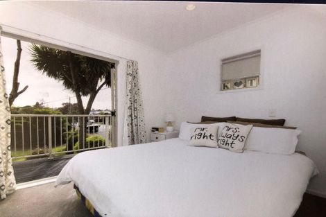 Photo of property in 1/4 Keeling Road, Henderson, Auckland, 0612