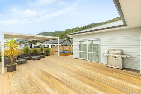 Photo of property in 7 Karearea Avenue, Waikanae, 5036