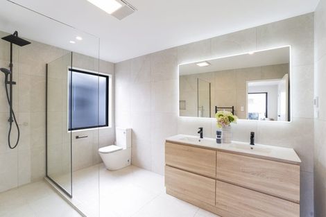 Photo of property in 4 Pukeko Road, Hobsonville, 0616