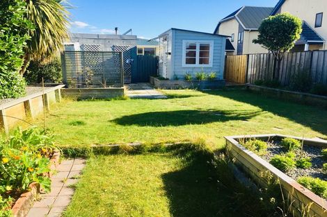 Photo of property in 131 Apu Crescent, Lyall Bay, Wellington, 6022