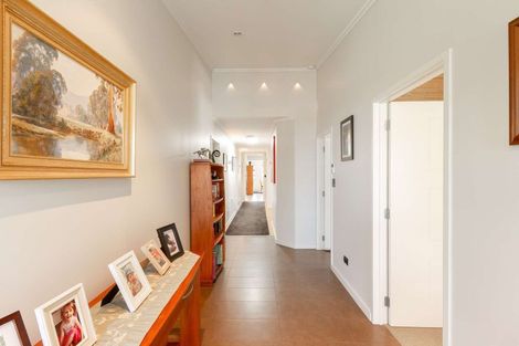 Photo of property in 10 Pacific Avenue, Poraiti, Napier, 4112