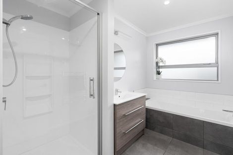 Photo of property in 35 Irwin Logan Drive, Mosgiel, 9024