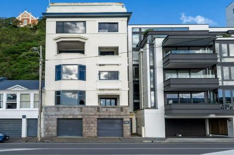 Photo of property in 4/154 Oriental Parade, Oriental Bay, Wellington, 6011