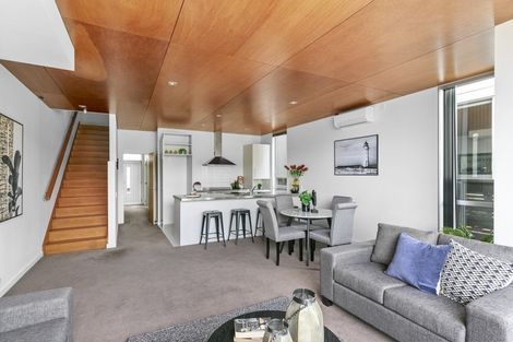 Photo of property in 12/3 Severn Street, Island Bay, Wellington, 6023