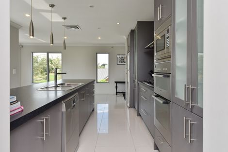 Photo of property in 20 Crombie Green, Northwood, Christchurch, 8051