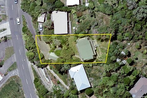 Photo of property in 75 Salford Street, Newlands, Wellington, 6037