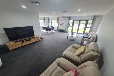 Photo of property in 47 Staithes Drive North, Whitby, Porirua, 5024