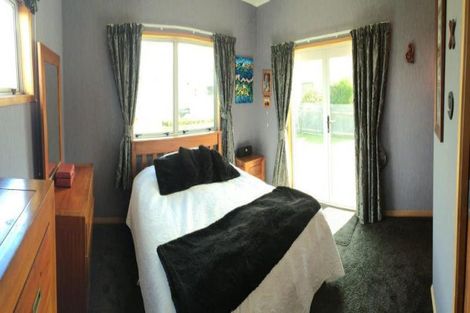 Photo of property in 8 Vogel Street, Fitzroy, New Plymouth, 4312