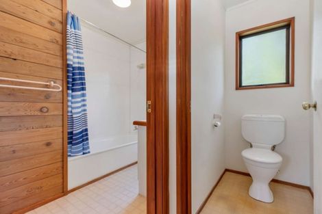 Photo of property in 11 Firle Place, Green Bay, Auckland, 0604