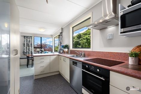 Photo of property in 12 Holmes Grove, Naenae, Lower Hutt, 5011