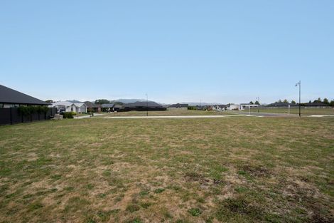 Photo of property in 15 Rose Leigh Drive, Cambridge, 3434