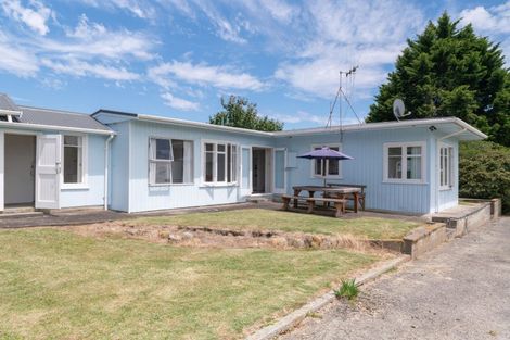 Photo of property in 17 Drake Street, Waikawa Beach, Manakau, 5573