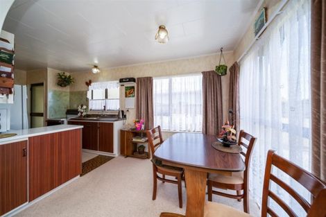 Photo of property in 5 Manuka Place, Hawera, 4610