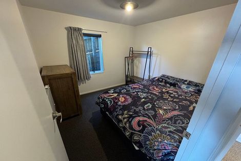 Photo of property in 46 Wynyard Crescent, Fernhill, Queenstown, 9300