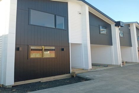 Photo of property in 216b Lake Road, Northcote, Auckland, 0627