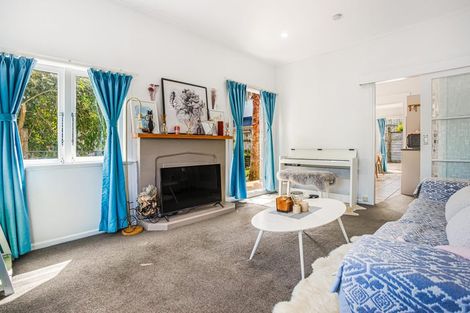 Photo of property in 1/8 Millbrook Road, Henderson, Auckland, 0612