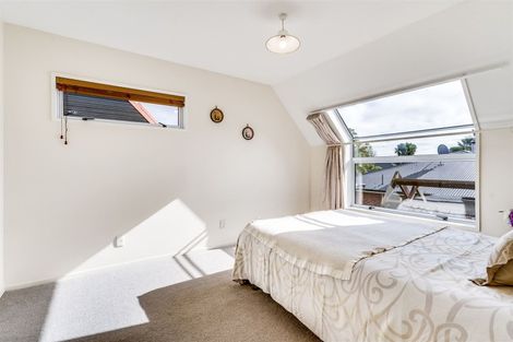 Photo of property in 143 Memorial Avenue, Burnside, Christchurch, 8053