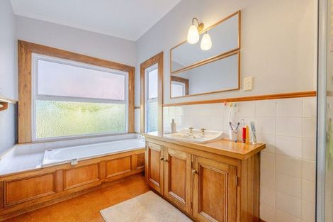 Photo of property in 83 Meeanee Road, Taradale, Napier, 4112