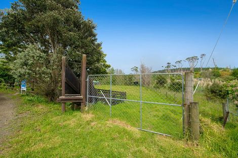 Photo of property in 118 Trig Road, South Head, Helensville, 0874