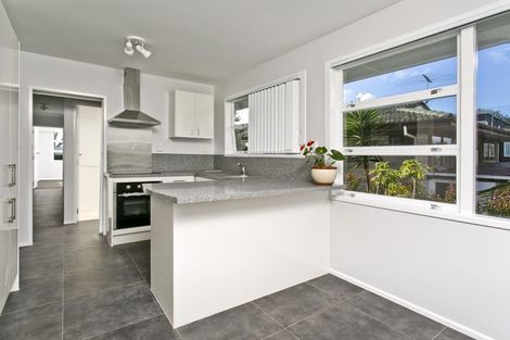 Photo of property in 1/223 Eskdale Road, Birkenhead, Auckland, 0626