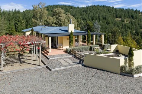 Photo of property in 1544 Kahuranaki Road, Kahuranaki, Havelock North, 4295