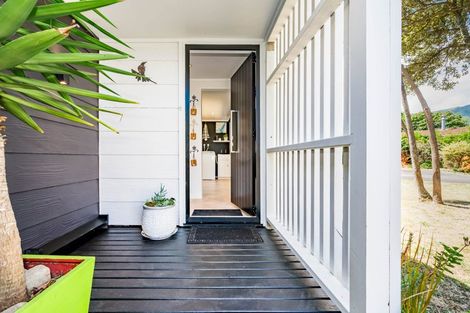 Photo of property in 10 Kanawa Street, Waikanae, 5036