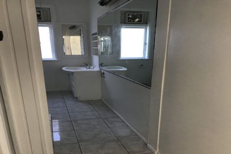 Photo of property in 55 Overtoun Terrace, Hataitai, Wellington, 6021